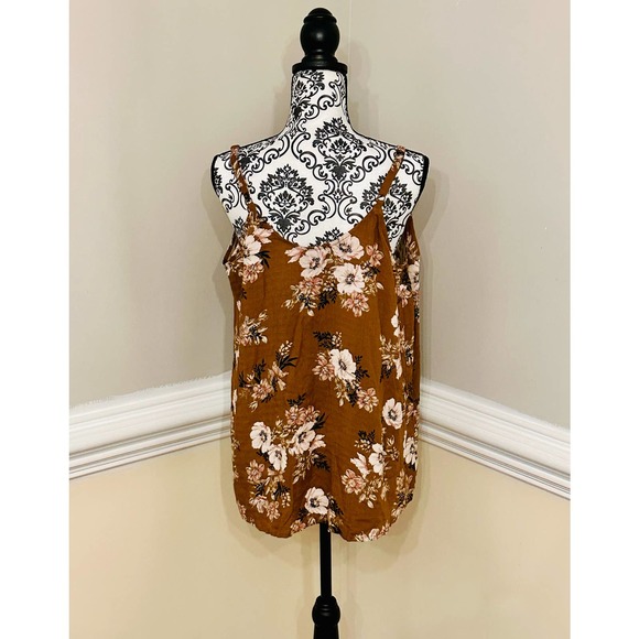 Torrid Tops - NWT floral Torrid tank cami blouse size 00